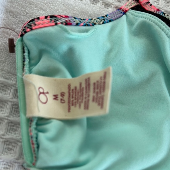 OP Multicolor Geometric Strappy Top - Picture 7 of 7